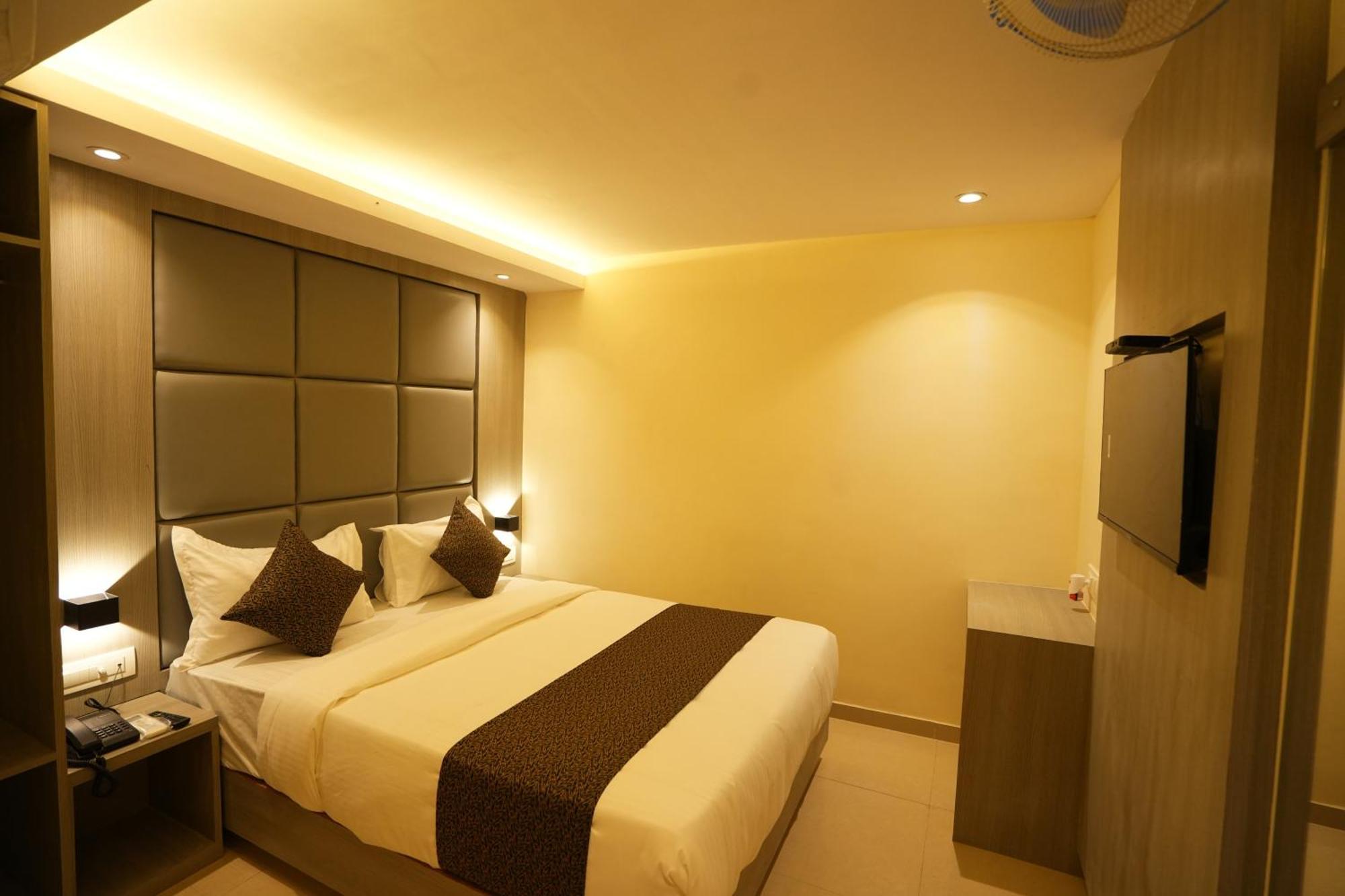 Hotel Boston Mumbai Kültér fotó