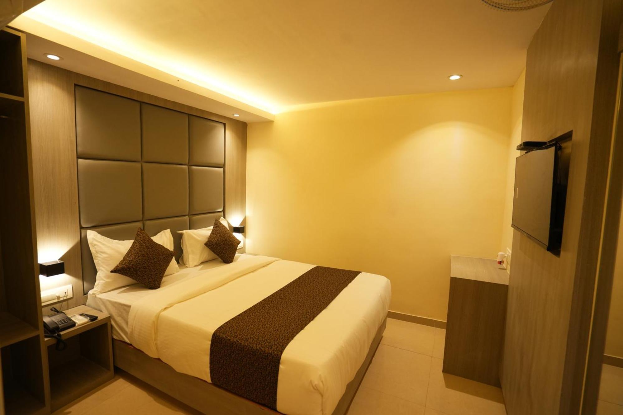 Hotel Boston Mumbai Kültér fotó