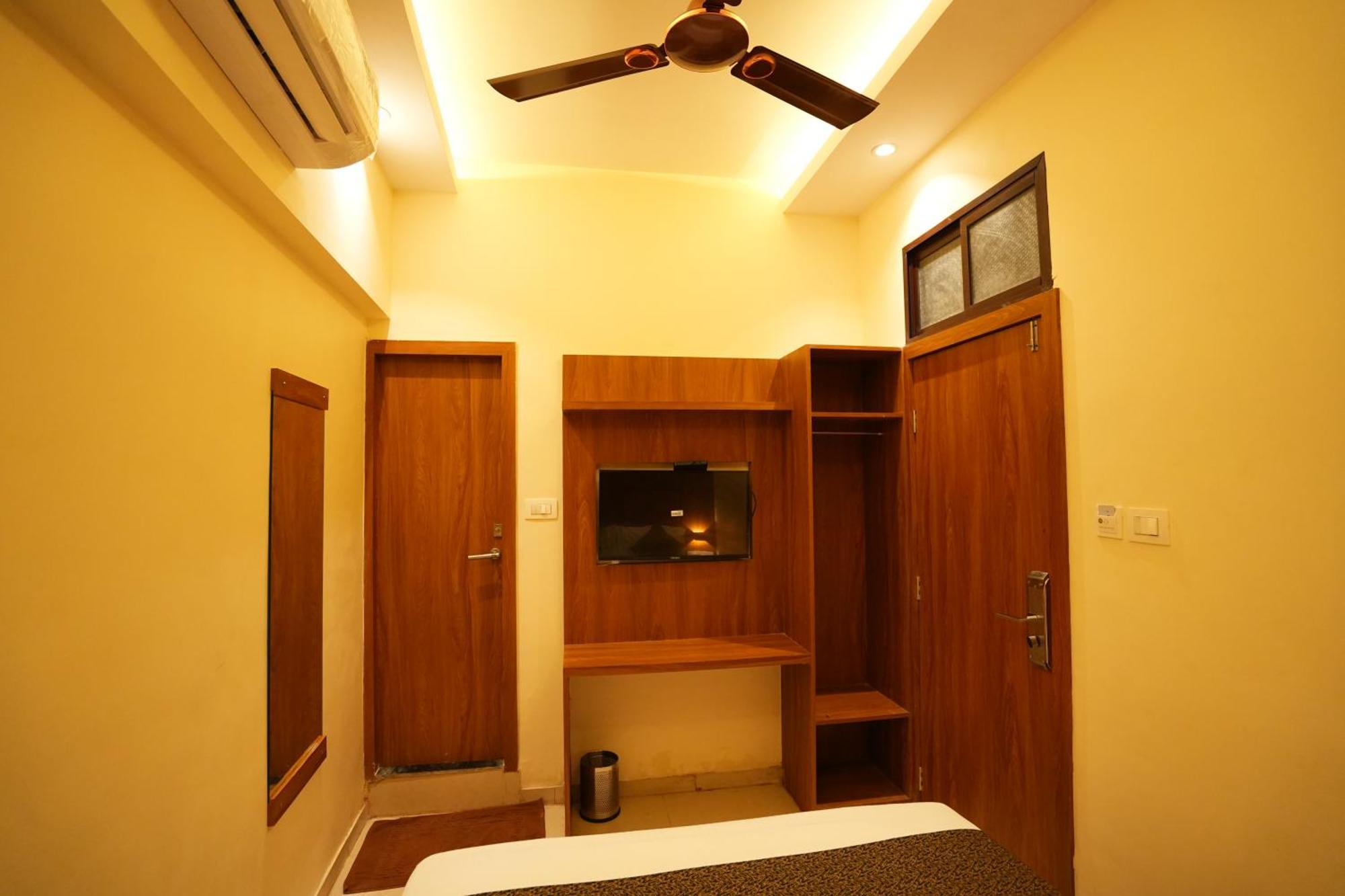 Hotel Boston Mumbai Kültér fotó