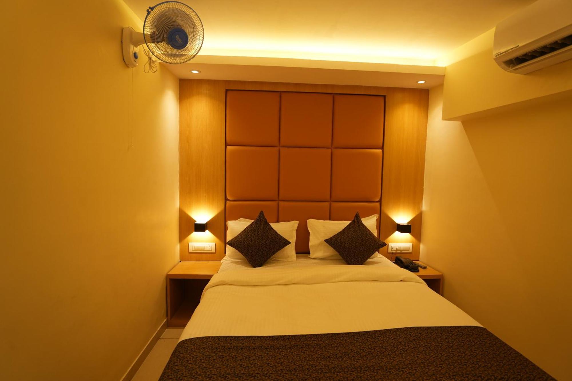 Hotel Boston Mumbai Kültér fotó
