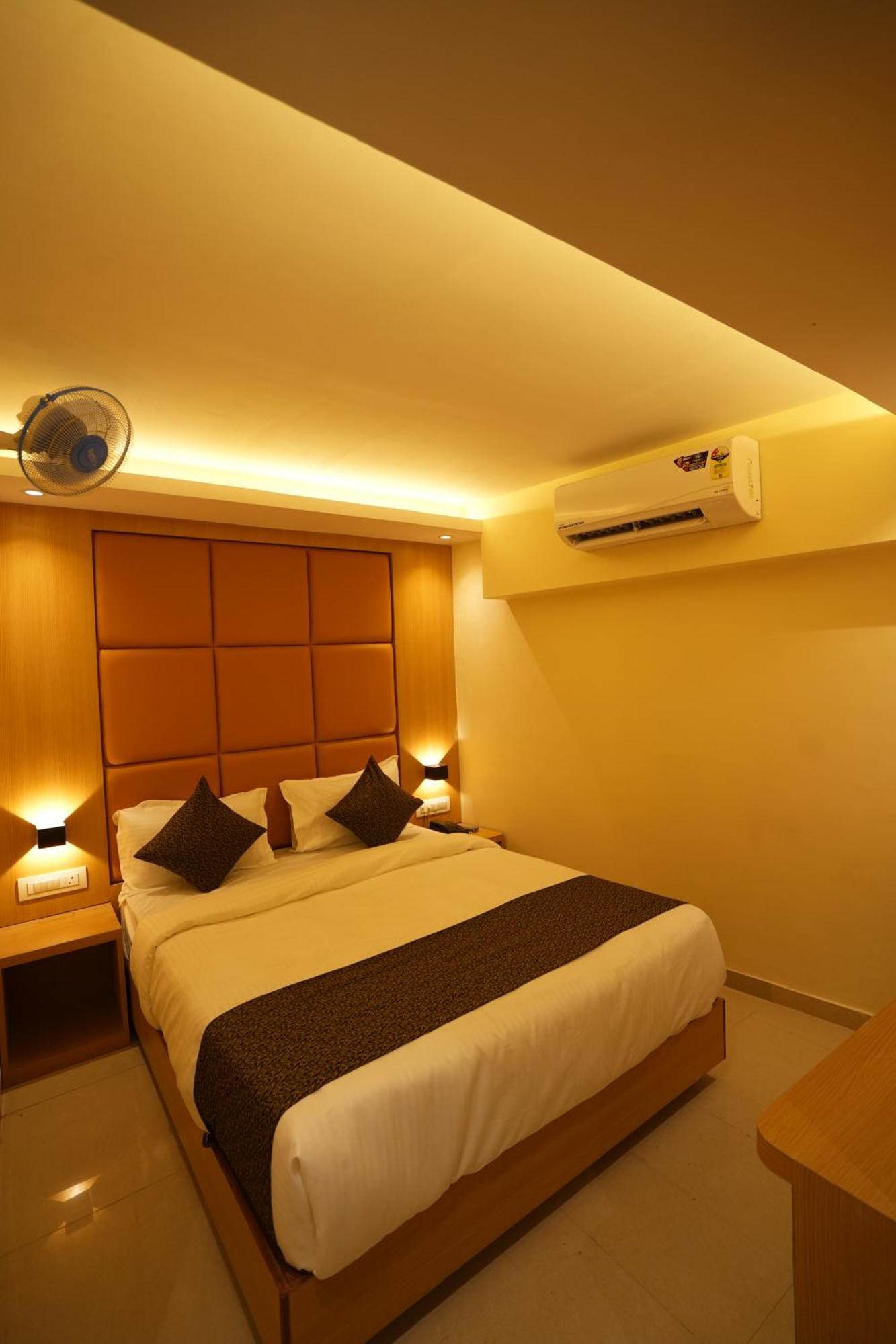 Hotel Boston Mumbai Kültér fotó