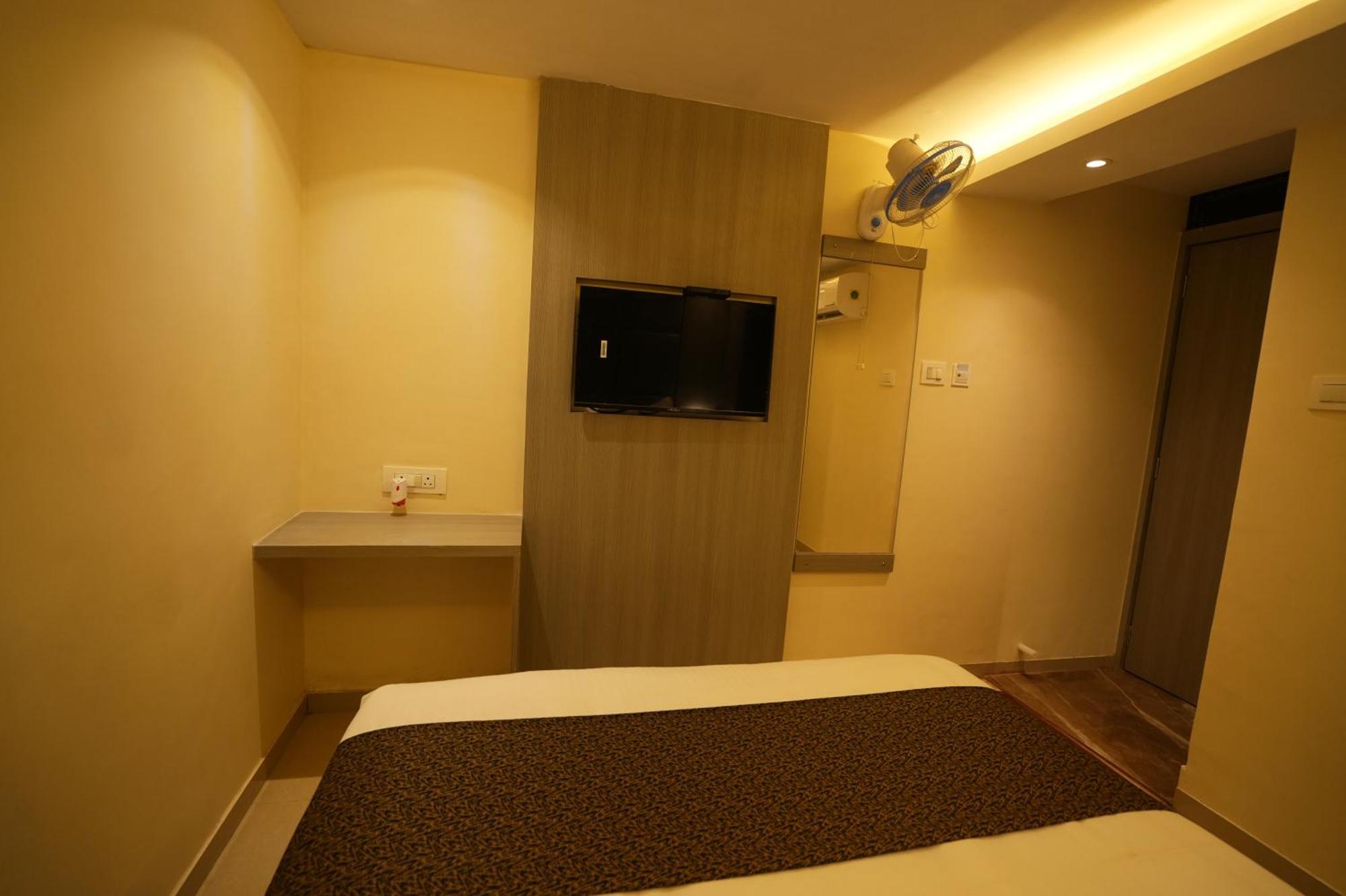 Hotel Boston Mumbai Kültér fotó