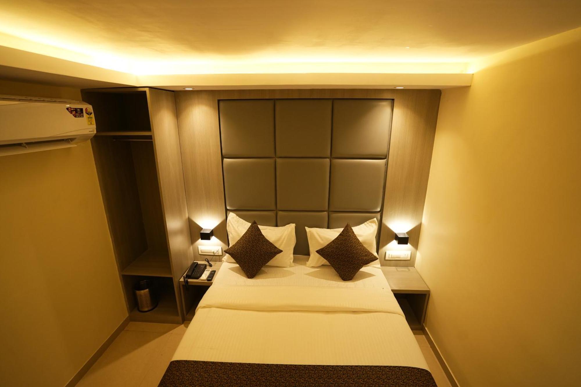 Hotel Boston Mumbai Kültér fotó