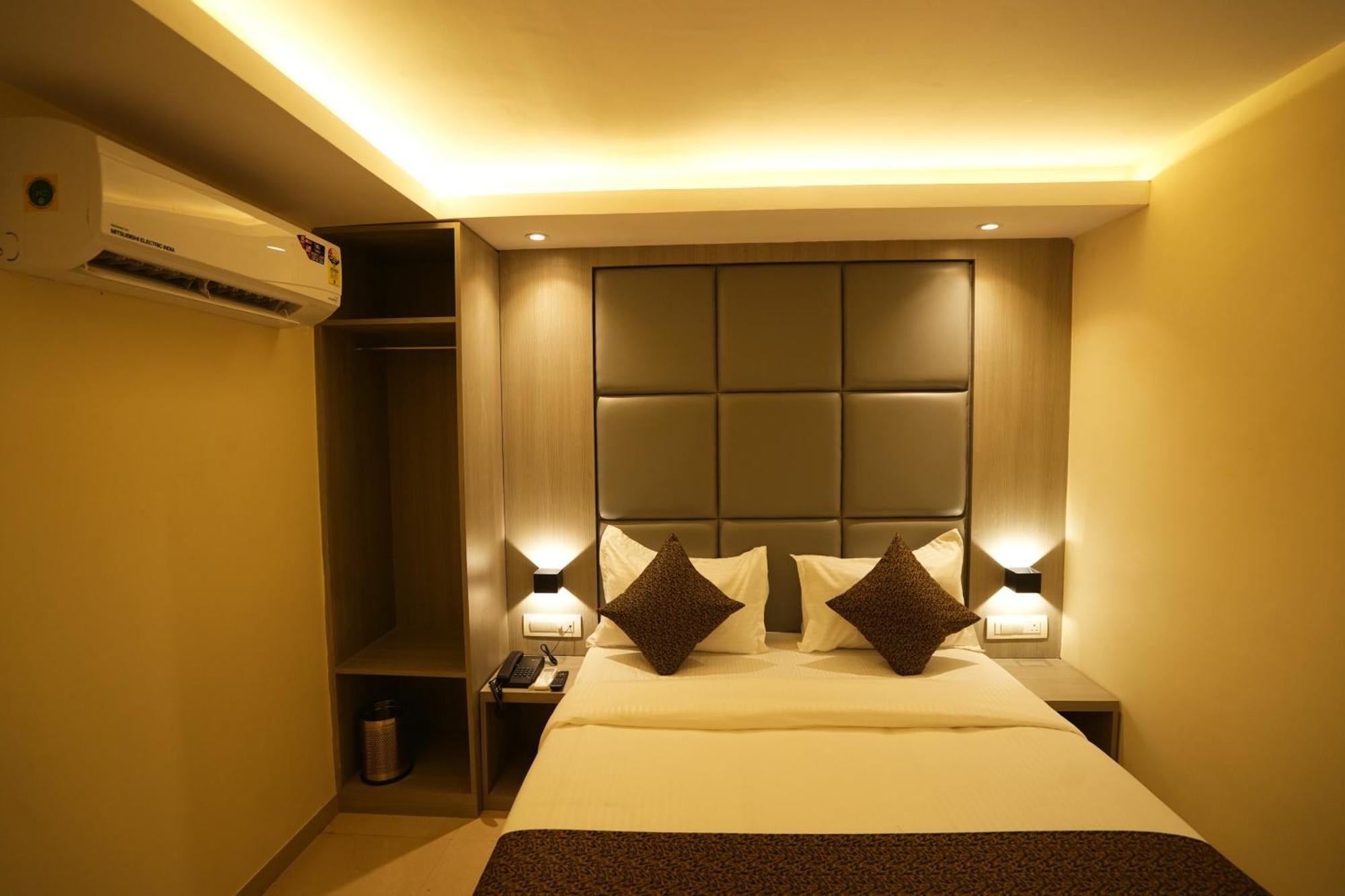 Hotel Boston Mumbai Kültér fotó