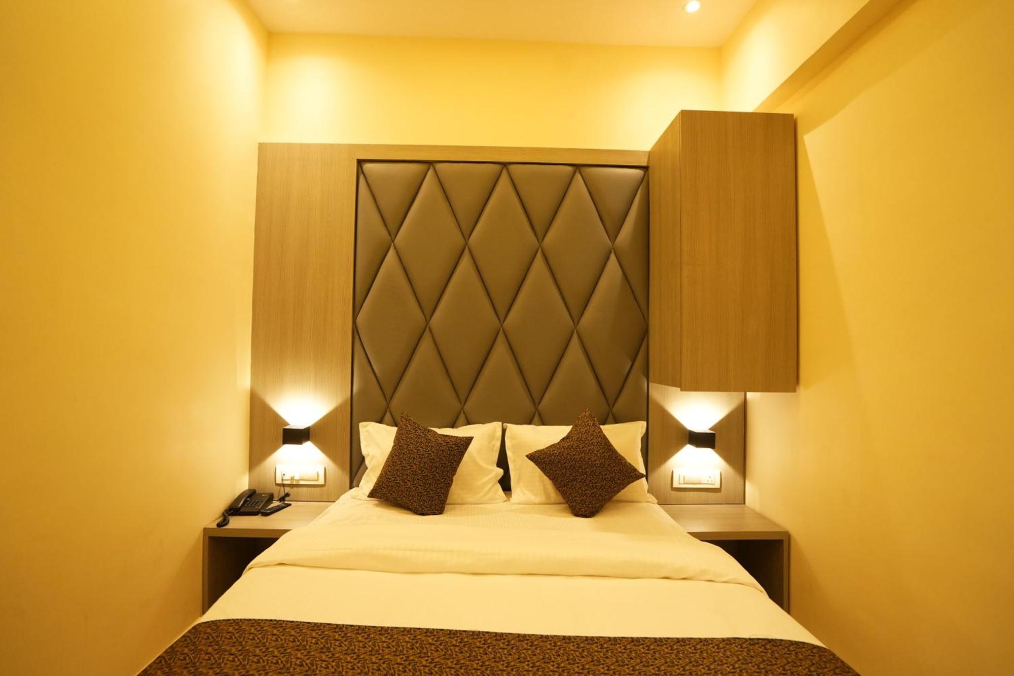 Hotel Boston Mumbai Kültér fotó
